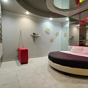 https://silk-motel.it-lombardy.com